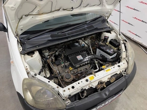 Хетчбэк Toyota Vitz 2000 года, 249000 рублей, Красноярск