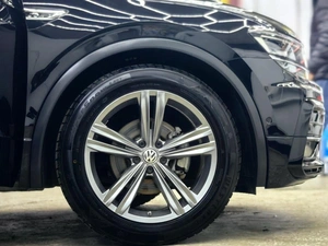 Внедорожник Volkswagen Tiguan 2018 года, 2380000 рублей, Красноярск