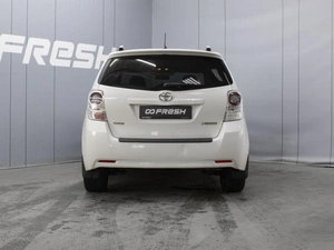 Минивэн Toyota Verso 2011 года, 1180777 рублей, Омск