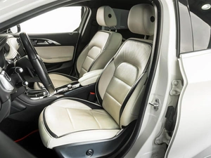 Хетчбэк Infiniti Q30 2017 года, 3200000 рублей, Тюмень