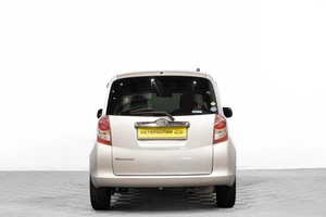 Хетчбэк Toyota Ractis 2009 года, 599000 рублей, Барнаул