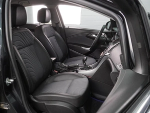 Седан Opel Astra 2013 года, 874000 рублей, Воронеж