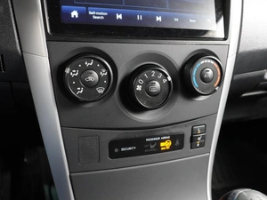 Седан Toyota Corolla 2011 года, 1170000 рублей, Воронеж