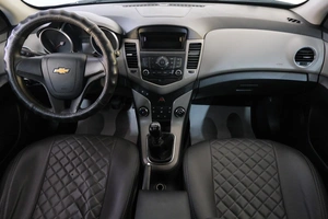 Седан Chevrolet Cruze 2012 года, 609000 рублей, Омск