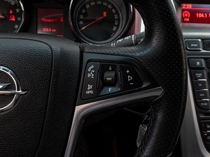 Хетчбэк Opel Astra GTC 2011 года, 740000 рублей, Краснодар