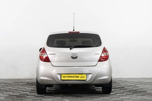 Хетчбэк Hyundai i20 2010 года, 569000 рублей, Сургут