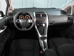 Хетчбэк Toyota Auris 2011 года, 979000 рублей, Аксай