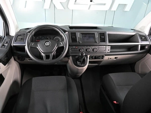 Volkswagen Caravelle, T6 (2015—н. в.) 2.0 TDI MT (150 л.с.) 2016г. 2016 года, 2799000 рублей, Аксай