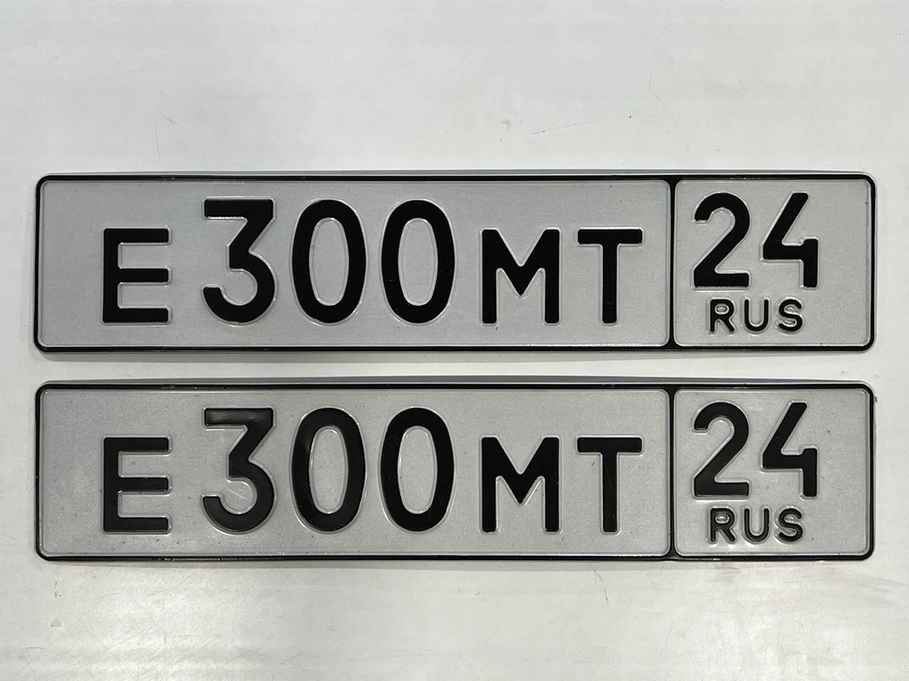 гос номер Е 300 МТ 124 120000 рублей, Красноярск