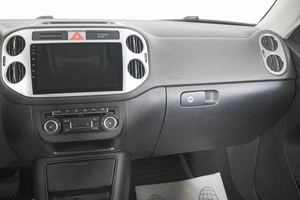 Внедорожник Volkswagen Tiguan 2010 года, 1099000 рублей, Кемерово