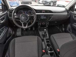 Седан Kia Rio 2017 года, 1299000 рублей, Саратов