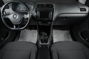 Седан Volkswagen Polo 2017 года, 1369000 рублей, Тюмень