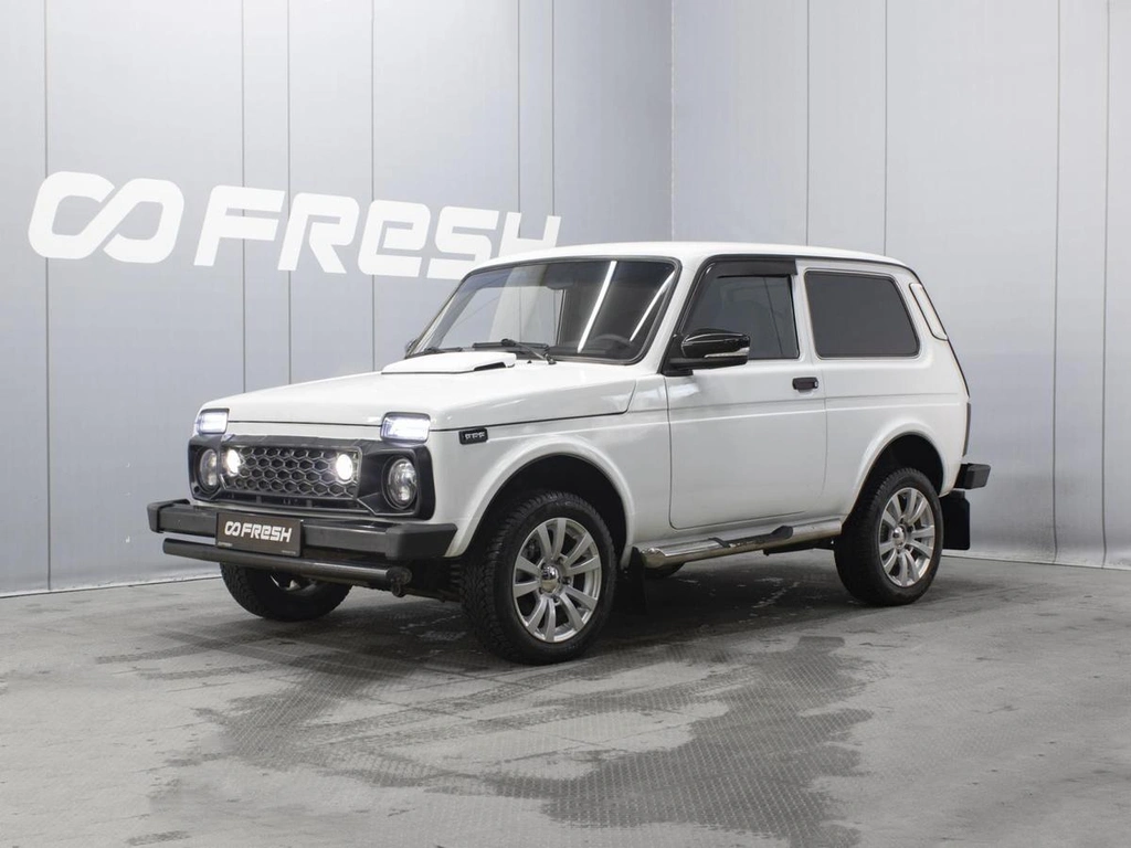 Внедорожник ВАЗ (LADA) 4x4 (Нива) 2013 года, 540000 рублей, Омск