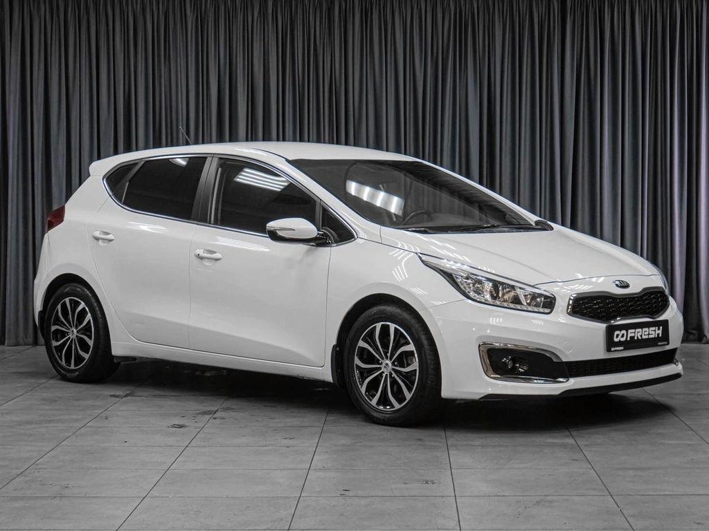 Хетчбэк Kia Ceed 2015 года, 1399000 рублей, Тюмень