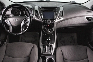 Седан Hyundai Elantra 2015 года, 1269000 рублей, Сургут