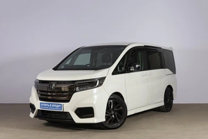 Минивэн Honda Stepwgn Spada 2019 года, 2489000 рублей, Новосибирск