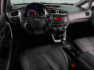 Хетчбэк Kia Ceed 2012 года, 1039000 рублей, Воронеж