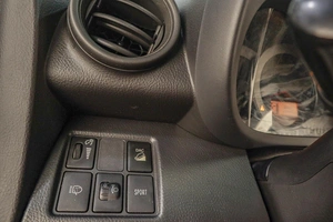 Внедорожник Toyota RAV4 2012 года, 1599000 рублей, Челябинск