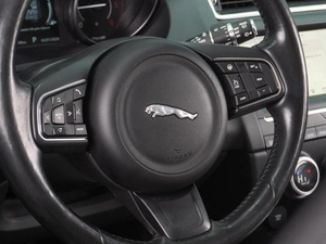 Внедорожник Jaguar E-Pace 2018 года, 2915000 рублей, Воронеж