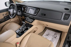 Минивэн Kia Carnival 2019 года, 2799000 рублей, Красноярск