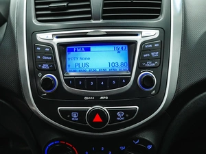 Хетчбэк Hyundai Solaris 2012 года, 788000 рублей, Красноярск