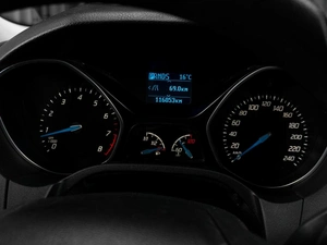 Хетчбэк Ford Focus 2012 года, 899000 рублей, Тюмень