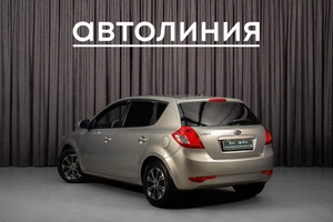 Хетчбэк Kia Ceed 2012 года, 779000 рублей, Красноярск