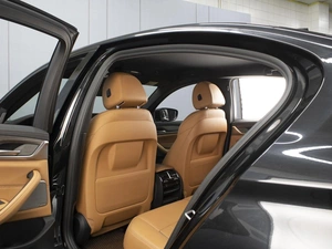 Седан BMW 5 серия 2021 года, 7600000 рублей, Омск