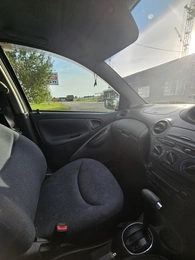 Хетчбэк Toyota Vitz 2002 года, 280000 рублей, Красноярск