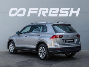 Внедорожник Volkswagen Tiguan 2017 года, 2340000 рублей, Краснодар