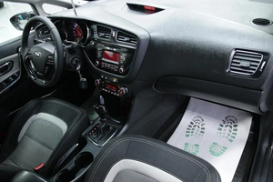 Хетчбэк Kia Ceed 2013 года, 1048000 рублей, Солонцы