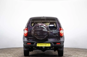 Внедорожник Chevrolet Niva 2015 года, 639000 рублей, Пермь