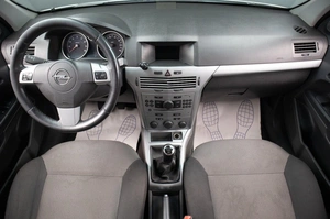 Хетчбэк Opel Astra 2011 года, 549000 рублей, Оренбург