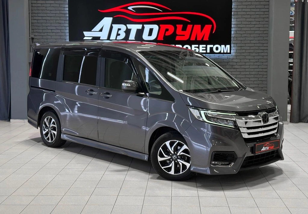 Минивэн Honda Stepwgn Spada 2020 года, 2257000 рублей, Красноярск