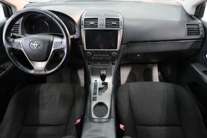 Седан Toyota Avensis 2009 года, 999000 рублей, Омск