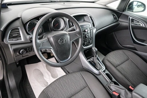 Хетчбэк Opel Astra 2014 года, 749000 рублей, Красноярск