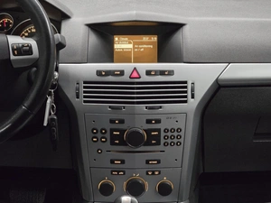 Хетчбэк Opel Astra GTC 2010 года, 549000 рублей, Красноярск