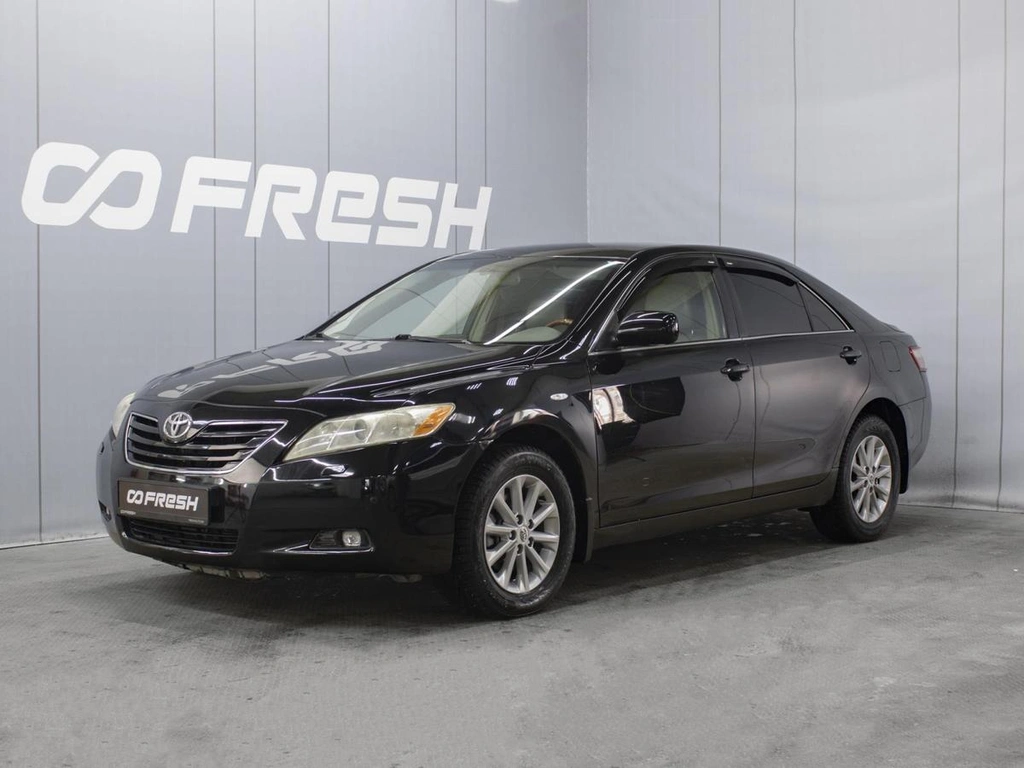 Седан Toyota Camry 2008 года, 999000 рублей, Омск