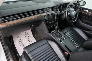 Седан Volkswagen Passat 2016 года, 1639000 рублей, Красноярск