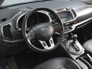 Внедорожник Kia Sportage 2013 года, 1295000 рублей, Омск