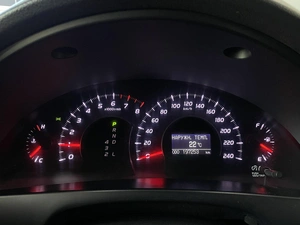 Седан Toyota Camry 2011 года, 1287000 рублей, Солонцы