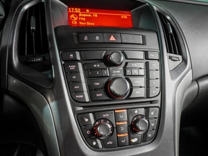 Хетчбэк Opel Astra 2012 года, 844000 рублей, Воронеж