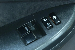 Седан Toyota Corolla 2008 года, 659000 рублей, Омск