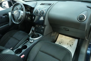 Внедорожник Nissan Qashqai 2008 года, 979000 рублей, Омск