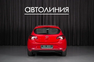 Хетчбэк Opel Astra 2013 года, 645000 рублей, Красноярск