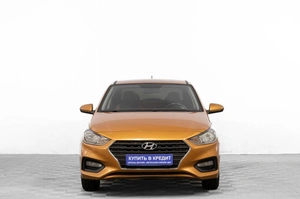 Седан Hyundai Solaris 2018 года, 1359000 рублей, Барнаул