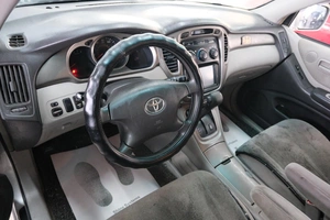 Внедорожник Toyota Highlander 2002 года, 989000 рублей, Омск
