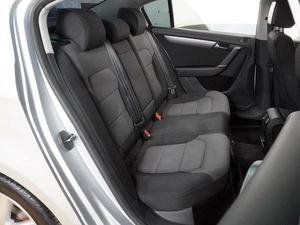 Седан Volkswagen Passat 2011 года, 899000 рублей, Воронеж