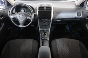 Седан Toyota Corolla 2008 года, 929000 рублей, Омск