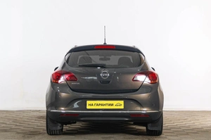 Хетчбэк Opel Astra 2012 года, 949000 рублей, Тюмень